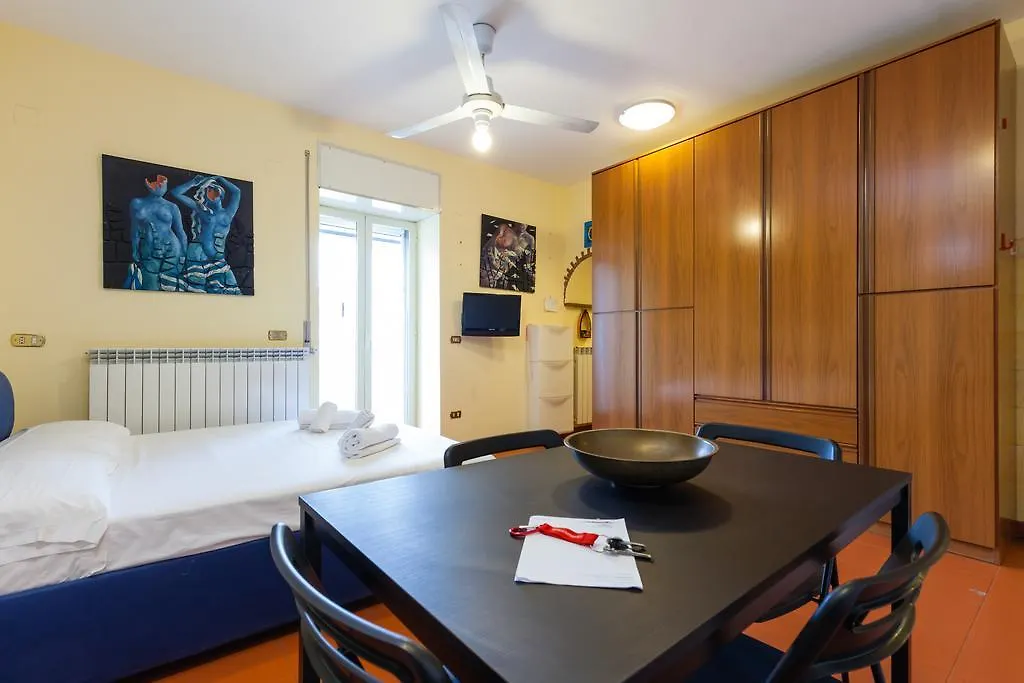 Amedeo Savoia - Bh 49 Apartment Naples Italy